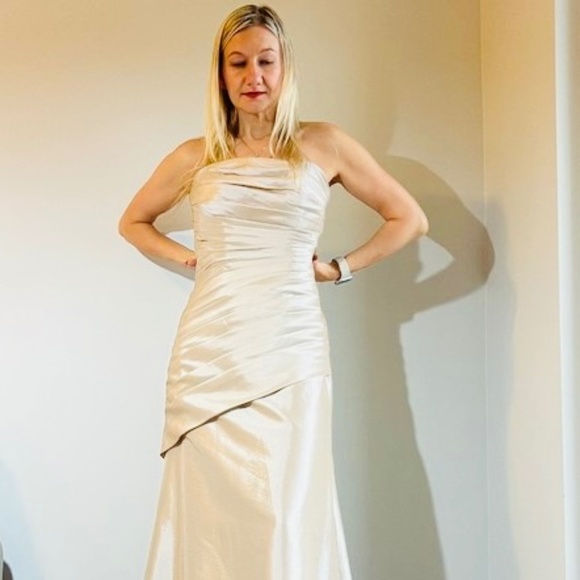 Mori Lee New Party Dress With Tag Size 12 Gold Colour - Picture 1 of 4